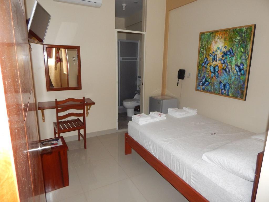 Hotel Suyox Tarapoto Quarto foto